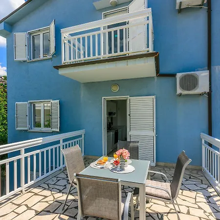 Helles Nur 300 Meter Zum Mit Meerblick, Grillplatz, Waschmaschine Dramalj
