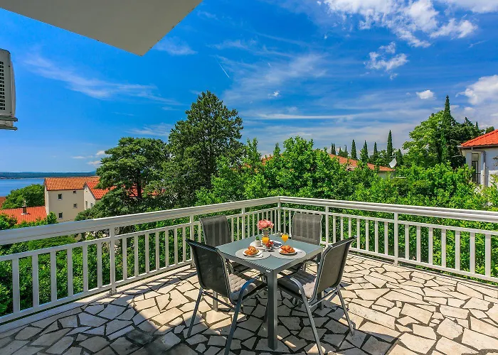Helles Nur 300 Meter Zum Mit Meerblick, Grillplatz, Waschmaschine Apartment Dramalj
