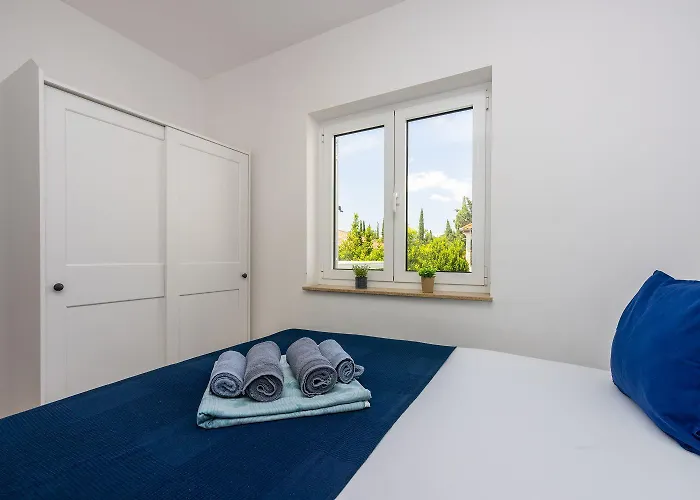 Apartment Helles Nur 300 Meter Zum Mit Meerblick, Grillplatz, Waschmaschine Dramalj